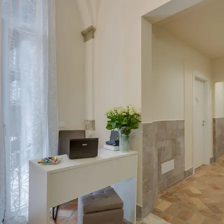 Navona Charme Πανσιόν 4*